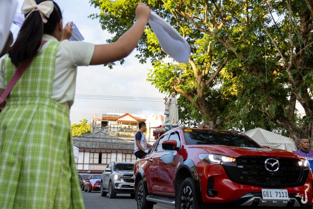 𝐔𝐧𝐝𝐞𝐫 𝐭𝐡𝐞 𝐒𝐡𝐞𝐥𝐭𝐞𝐫 𝐨𝐟 𝐚 𝐌𝐨𝐭𝐡𝐞𝐫’𝐬 𝐇𝐞𝐚𝐫𝐭