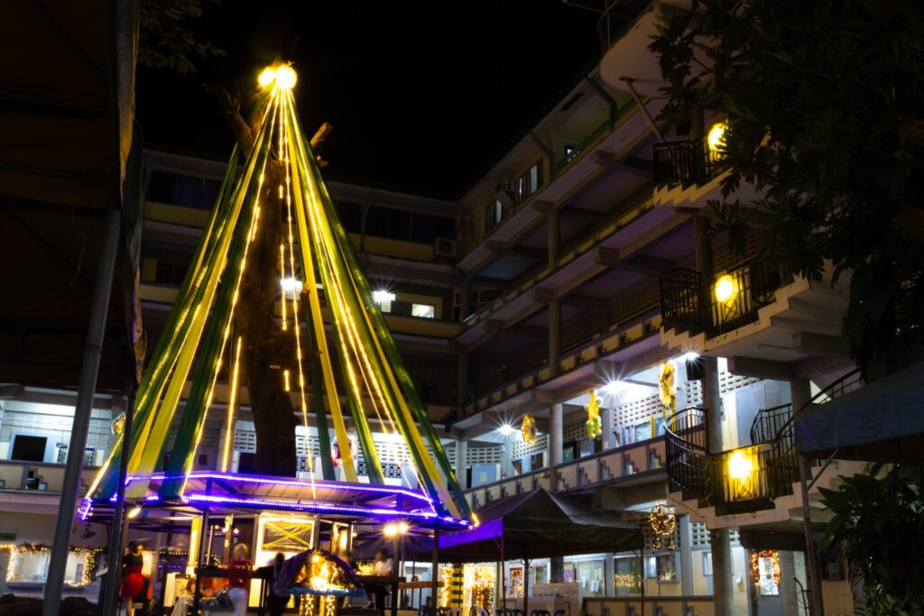 PASKO NA SA SJC | Josephinians gathered earlier today at the SJ Garden, also known as the โKoloโ Garden, to anticipate the Christmas season with a lighting ceremony.