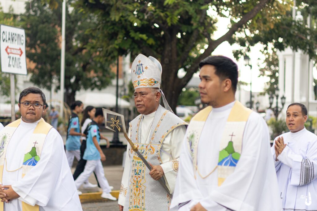 𝐋𝐨𝐯𝐢𝐧𝐠 𝐢𝐧 𝐏𝐞𝐧𝐚𝐧𝐜𝐞, 𝐇𝐨𝐩𝐢𝐧𝐠 𝐟𝐨𝐫 𝐆𝐨𝐨𝐝 𝐆𝐨𝐯𝐞𝐫𝐧𝐚𝐧𝐜𝐞